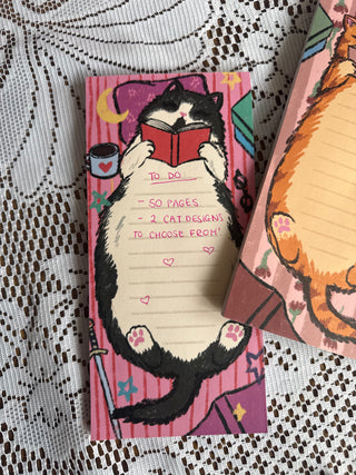 Romantasy Reader Black and White Cat Belly Notepad
